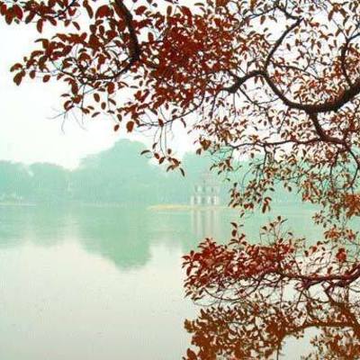 Reflection in Ho Guom lake